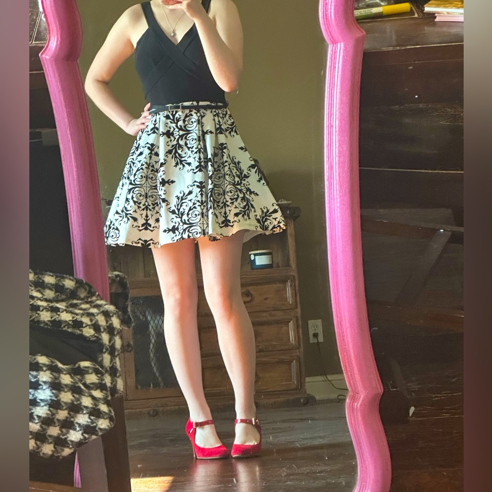 Black and white dress for formal/prom. Size 3.